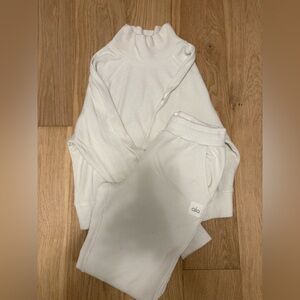Alo Weekend Escape White Knit Sweater and Pants Set